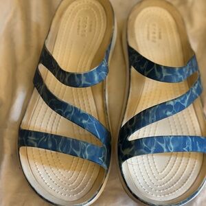 CROCS Women's Marble Blue Sandals